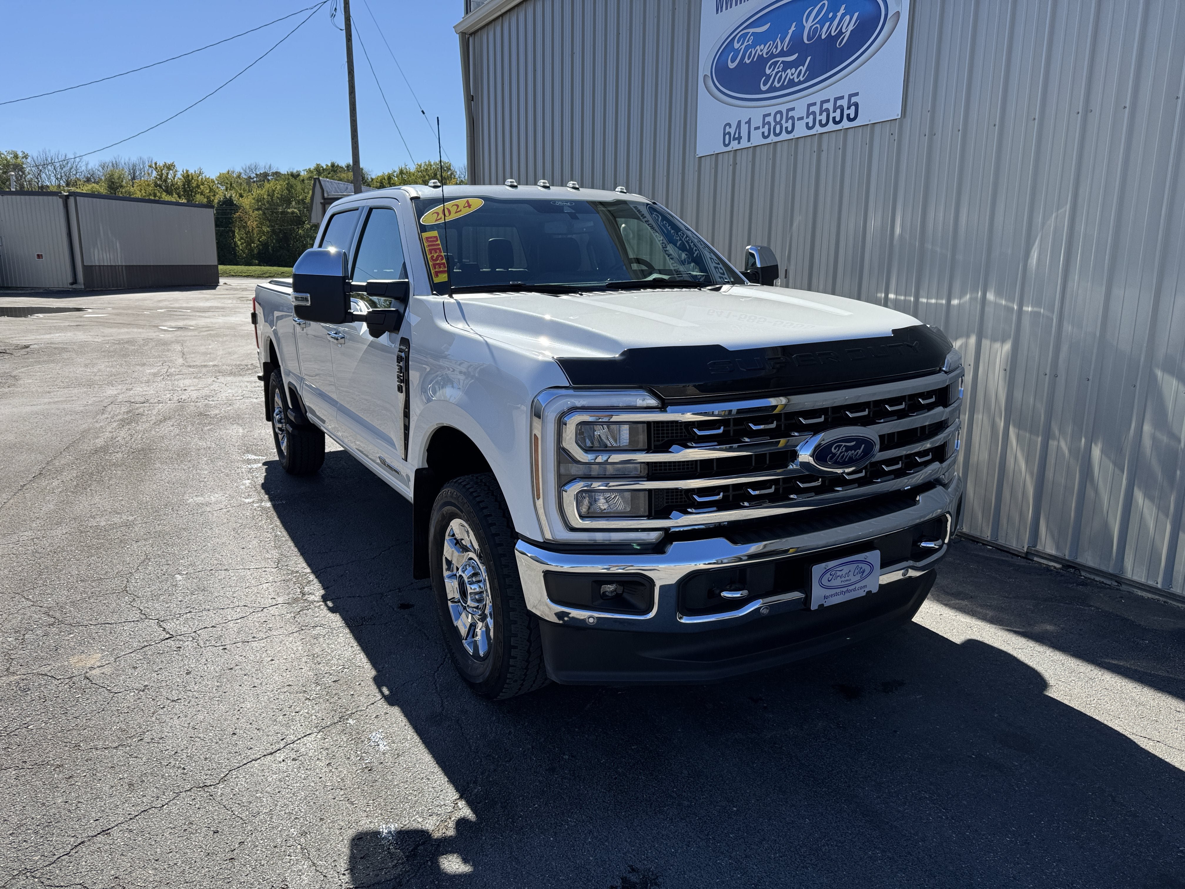 Used 2024 Ford F350 Lariat w/ Lariat Ultimate Package AWD/4WD image 5