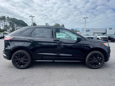 New 2024 Ford Edge SE w/ Black Appearance Package image 6