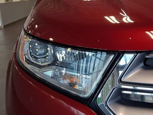 Used 2016 Ford Edge Titanium w/ Canadian Touring Package FWD image 8