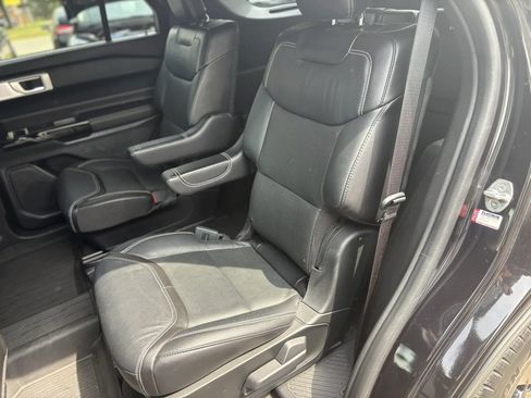 Used 2022 Ford Explorer ST w/ ST Street Pack AWD/4WD image 10