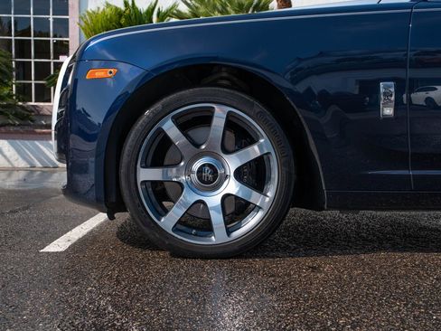 Certified 2016 Rolls-Royce Ghost image 11