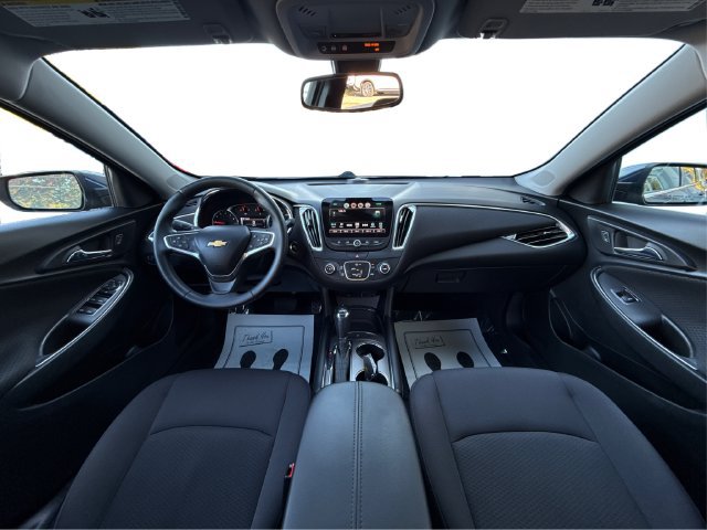 Used 2017 Chevrolet Malibu LT FWD image 30