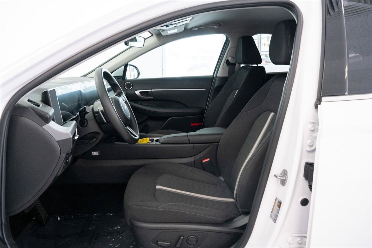Used 2025 Hyundai Sonata SEL FWD image 9
