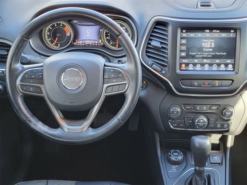 Used 2021 Jeep Cherokee Latitude Lux w/ Comfort/Convenience Group image 24