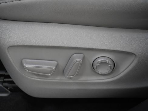 Used 2020 Toyota Highlander Platinum AWD/4WD image 27