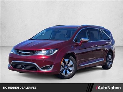 Used 2018 Chrysler Pacifica Limited w/ Advanced Safetytec Group