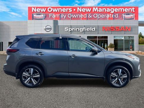 Certified 2024 Nissan Rogue SL w/ SL Premium Package image 6