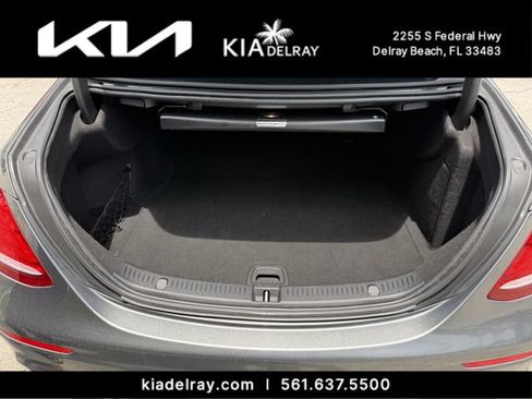 Used 2018 Mercedes-Benz E 300 image 8