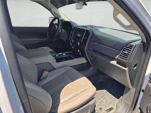 Used 2020 Ford Expedition Limited w/ Equipment Group 302A AWD/4WD image 14
