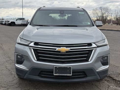 Used 2023 Chevrolet Traverse LT image 8