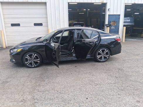 Used 2021 Nissan Sentra SR FWD image 17
