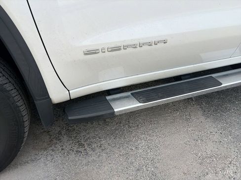 Used 2023 GMC Sierra 1500 SLT w/ SLT Premium Plus Package AWD/4WD image 13
