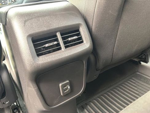 Used 2024 Chevrolet Equinox LT image 17