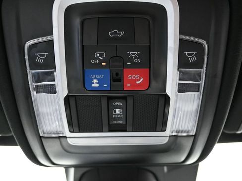 Used 2023 RAM 1500 Laramie AWD/4WD image 42
