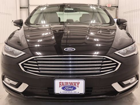 Certified 2017 Ford Fusion SE w/ Fusion SE Technology Package image 5