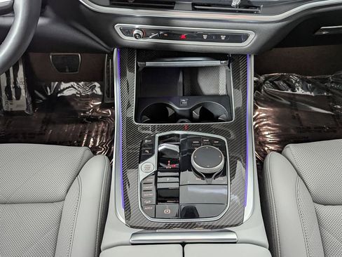 Used 2026 BMW X5 M60i image 40