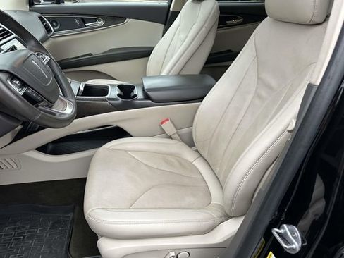 Used 2019 Lincoln Nautilus Reserve AWD/4WD image 21