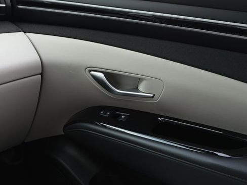 Used 2024 Hyundai Tucson Limited image 29