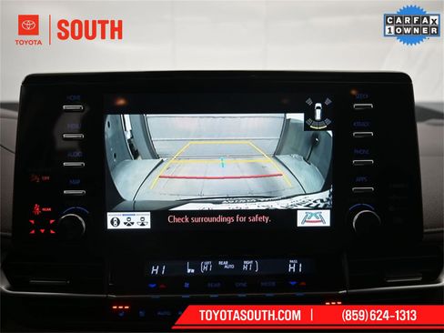 Used 2024 Toyota Sienna Platinum image 20