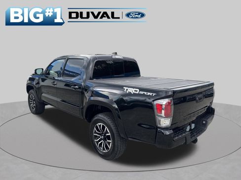 Used 2022 Toyota Tacoma TRD Sport w/ Technology Package RWD image 5
