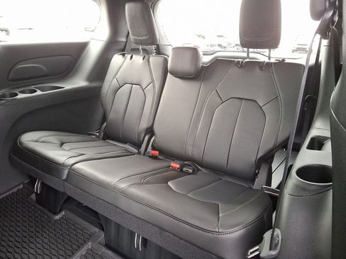 New 2026 Chrysler Voyager LX image 6