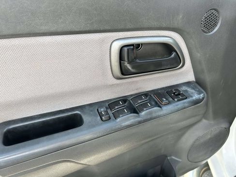 Used 2005 Chevrolet Colorado LS RWD image 18