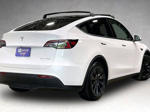 Used 2023 Tesla Model Y Long Range AWD/4WD image 6