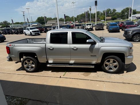 Used 2018 Chevrolet Silverado 1500 LT w/ Texas Edition AWD/4WD image 5