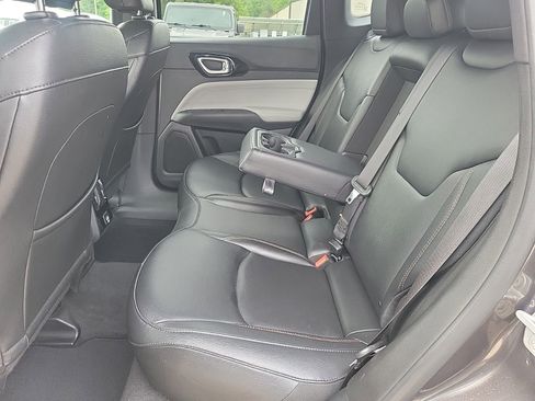 Used 2024 Jeep Compass Limited AWD/4WD image 16
