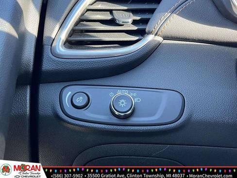 Certified 2022 Chevrolet Trax LT w/ Driver Confidence Package image 25