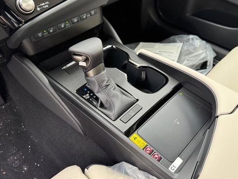 New 2025 Lexus ES 350 Ultra Luxury image 14