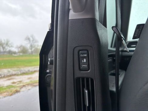 Used 2024 Honda Odyssey Touring image 24