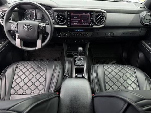 Certified 2021 Toyota Tacoma TRD Off-Road w/ Technology Package AWD/4WD image 12