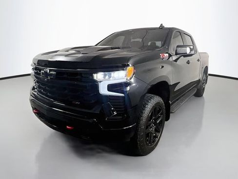Used 2023 Chevrolet Silverado 1500 LT Trail Boss w/ LT Trail Boss Premium Package AWD/4WD image 5