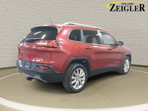 Used 2016 Jeep Cherokee Limited FWD image 5