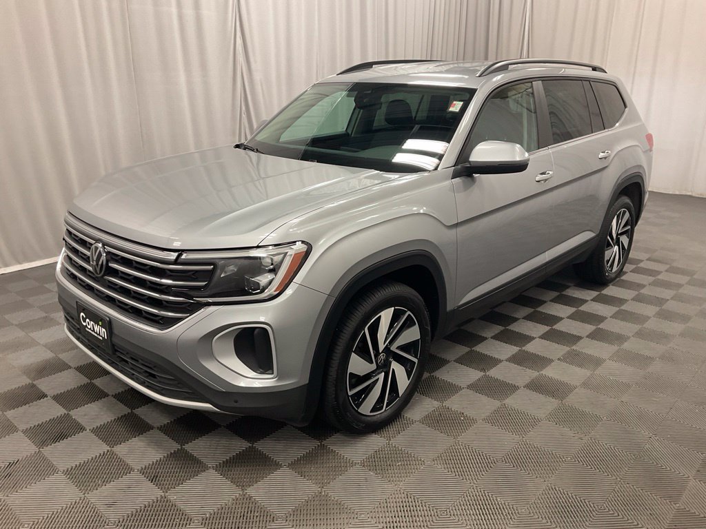 Used 2025 Volkswagen Atlas SE AWD/4WD image 5