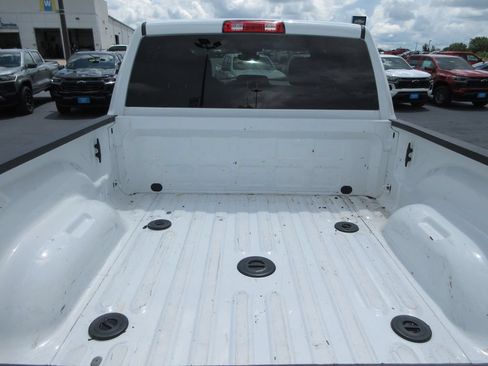 Used 2024 RAM 2500 Big Horn AWD/4WD image 11
