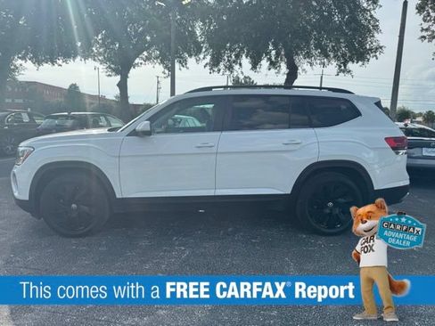 Used 2025 Volkswagen Atlas SE FWD image 2