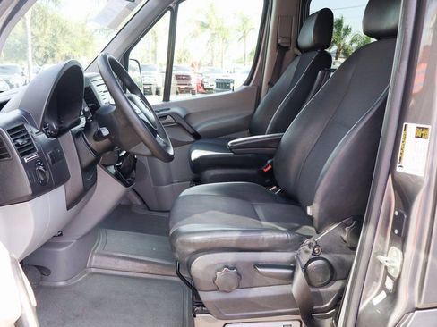 Used 2018 Mercedes-Benz Sprinter 2500 image 20