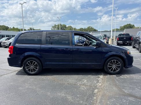 Used 2017 Dodge Grand Caravan GT FWD image 6