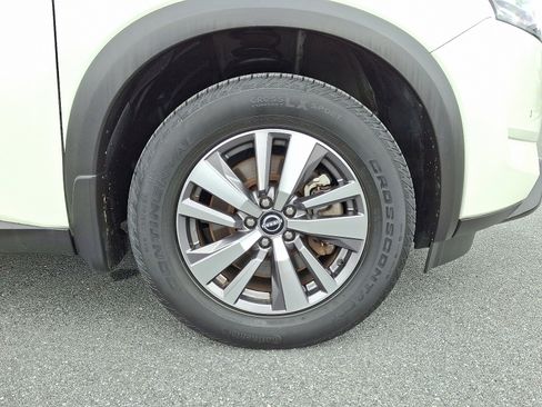 Certified 2022 Nissan Pathfinder SL image 10