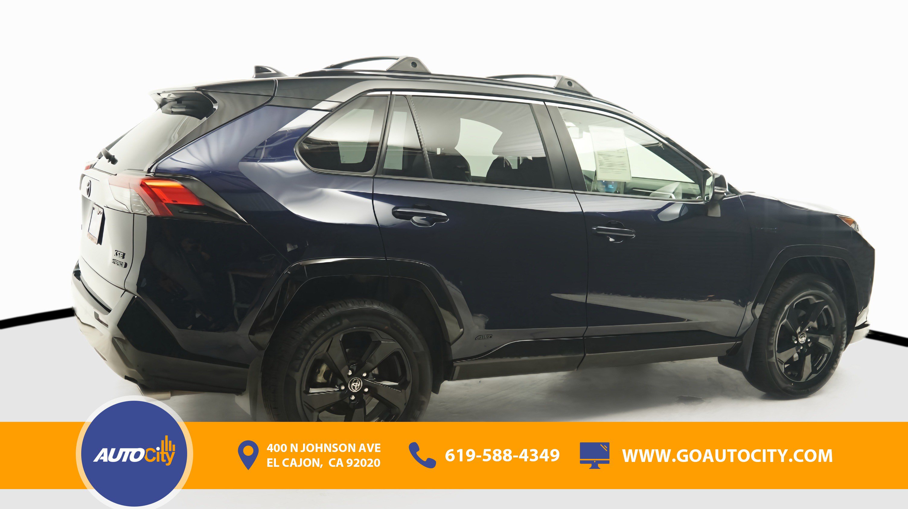Used 2019 Toyota RAV4 XSE w/ Carpet Mat Package AWD/4WD image 6
