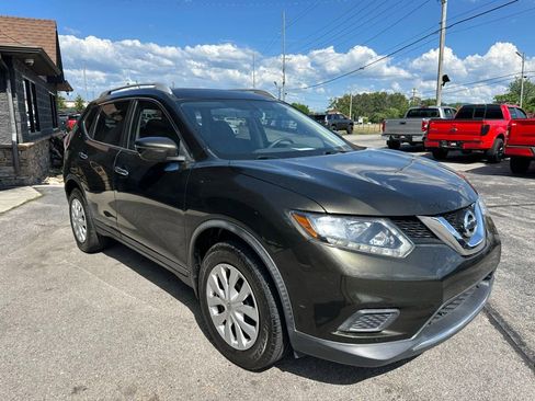Used 2016 Nissan Rogue S w/ Appearance Package FWD image 8