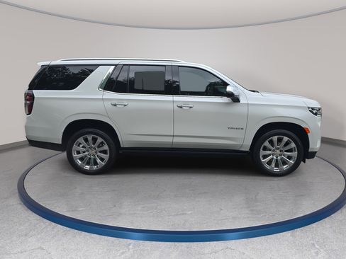 Used 2024 Chevrolet Tahoe Premier AWD/4WD image 4