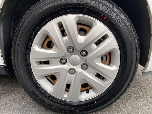 Used 2016 Dodge Grand Caravan American Value Package w/ UConnect Hands-Free Group FWD image 40