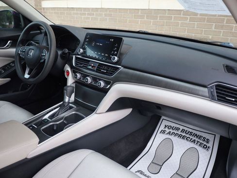 Used 2018 Honda Accord LX image 28