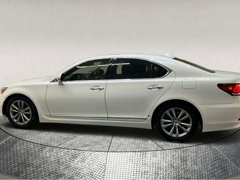Used 2016 Lexus LS 460 w/ Comfort Package image 5