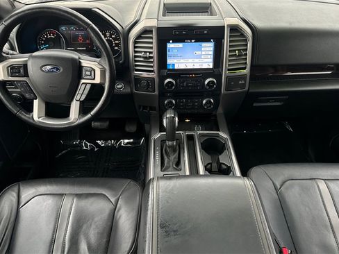 Used 2016 Ford F150 Platinum w/ Equipment Group 701A Luxury image 13