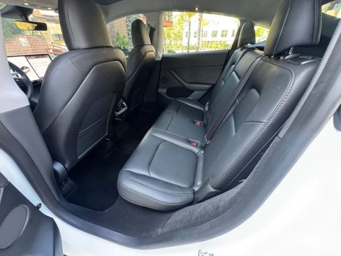 Used 2024 Tesla Model Y Long Range AWD/4WD image 15
