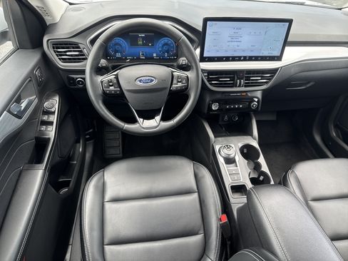 Used 2025 Ford Escape Platinum AWD/4WD image 12